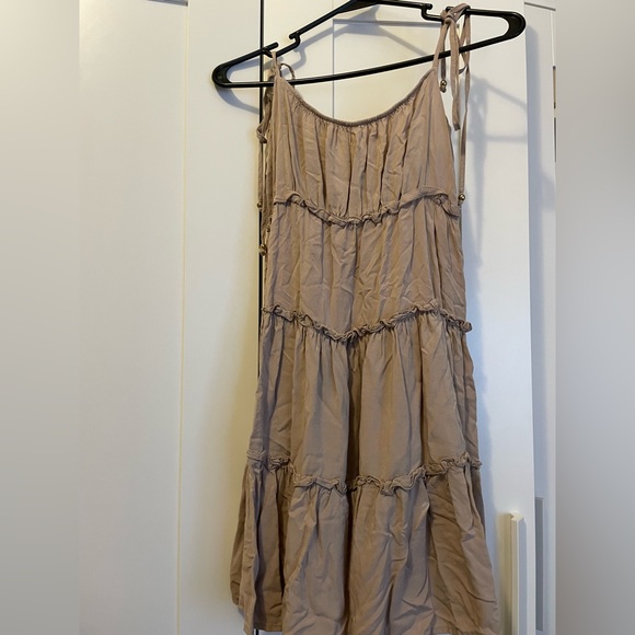 Tan dress - Picture 1 of 2